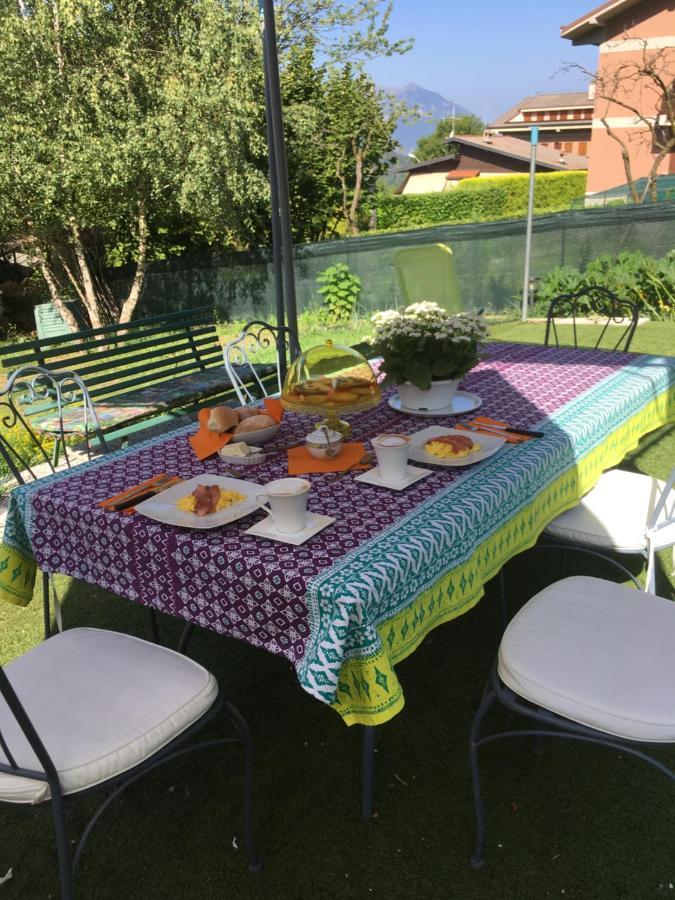 Rainbow House Appartement Esino Lario Buitenkant foto