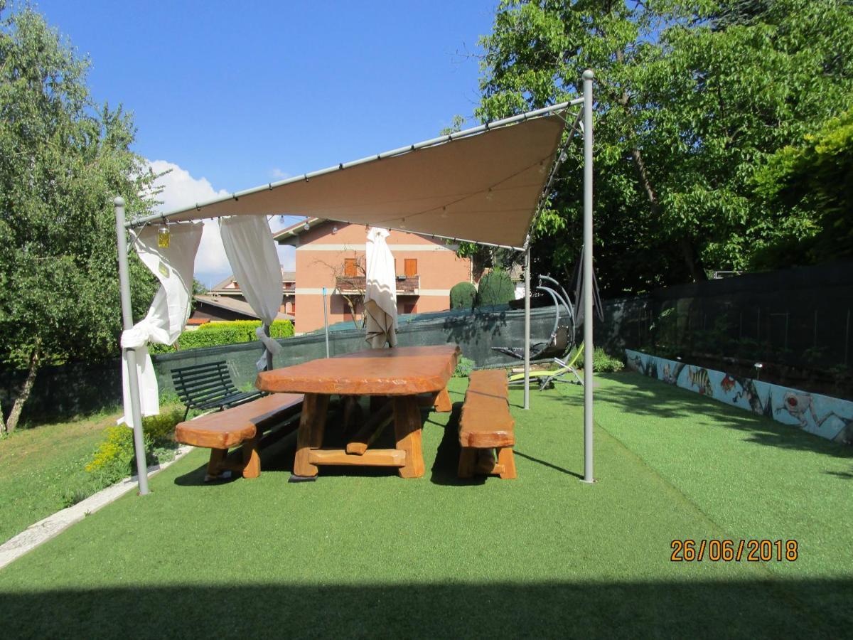 Rainbow House Appartement Esino Lario Buitenkant foto