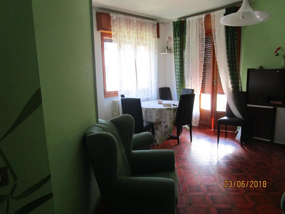 Rainbow House Appartement Esino Lario Buitenkant foto